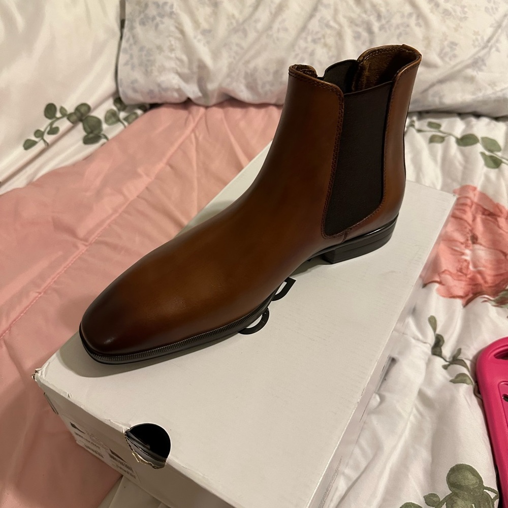 NWT men’s, Aldo boots.